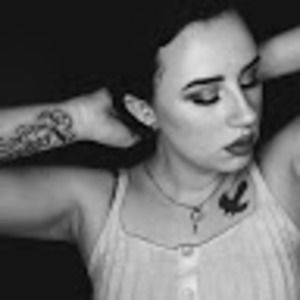 Meet your Posher, Carly